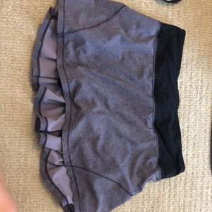 Lulu skirt purple with black dots